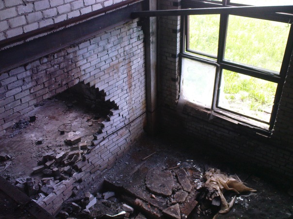 Заброшенный завод в пригороде Петрозаводска 